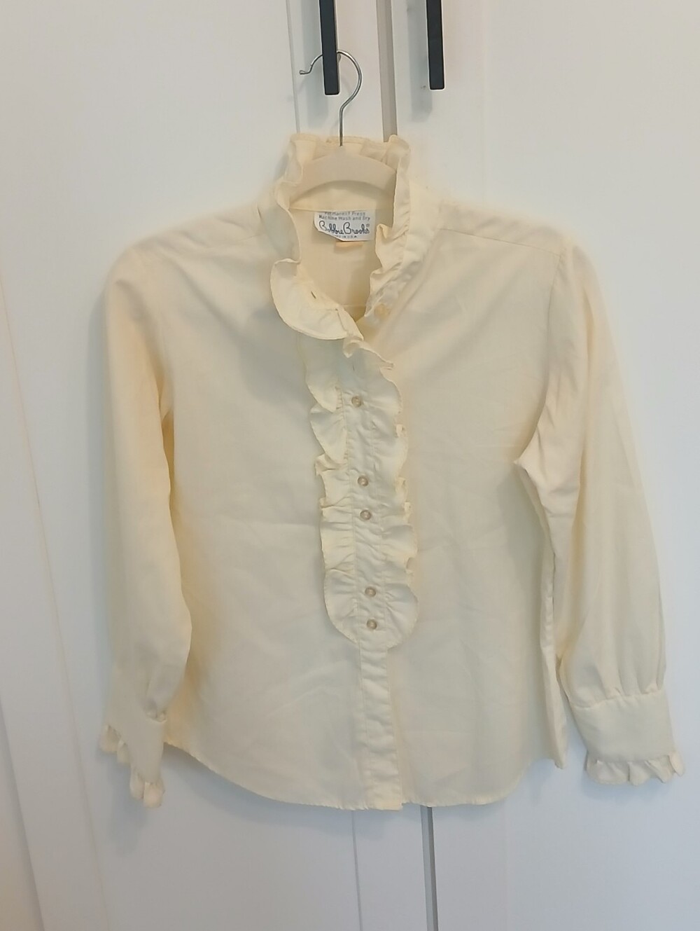 Vintage 1960 Bobbie Brooks Button Up Ruffle Collared Blouse in Pale Yellow
